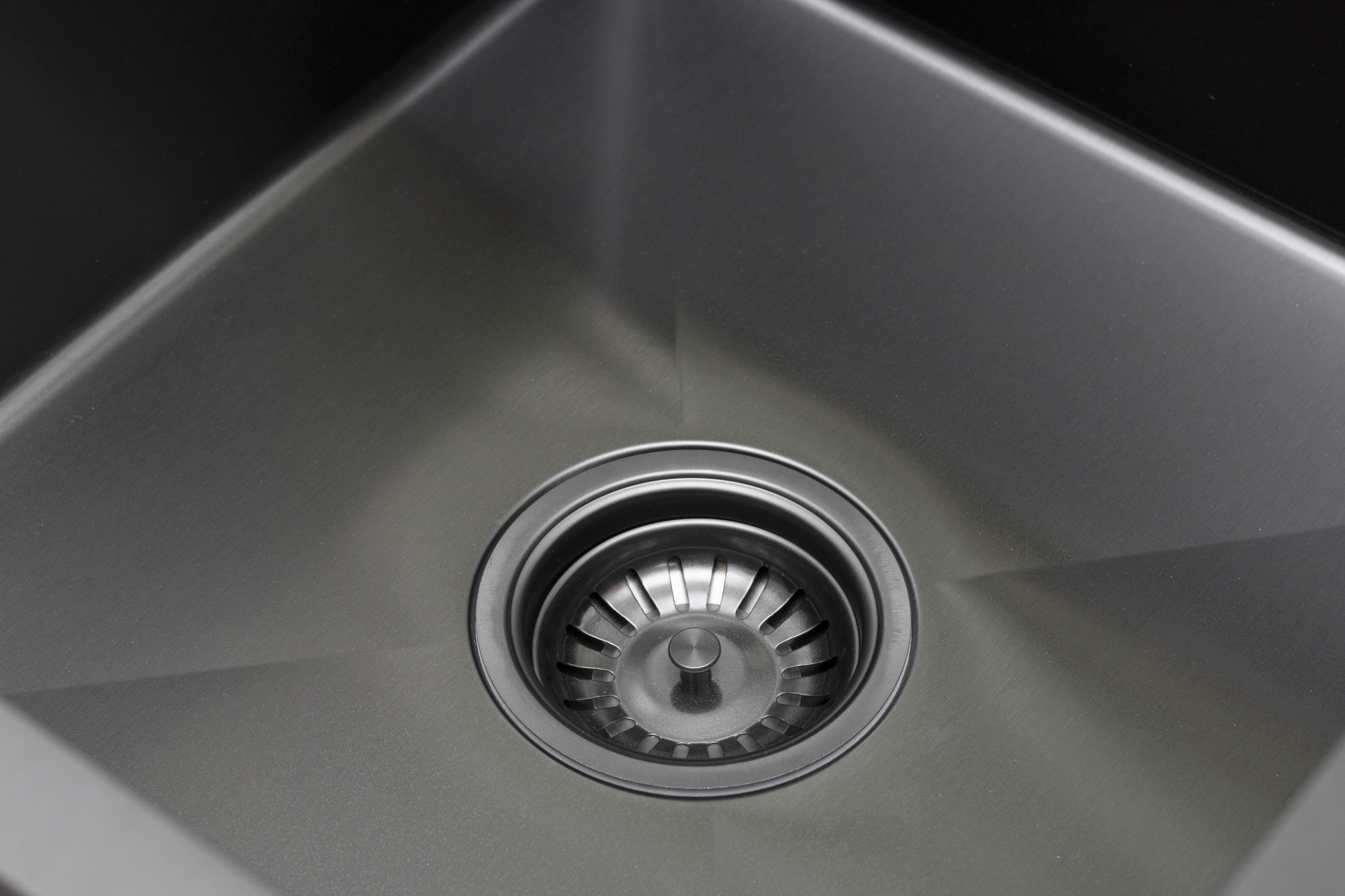 Кухонная мойка из нержавейки BLANTEK LS-5050B Nano black - фото3